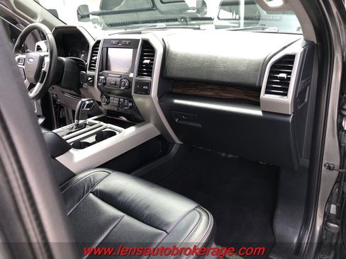 Used 2019 Ford F150 Lariat RWD image 21
