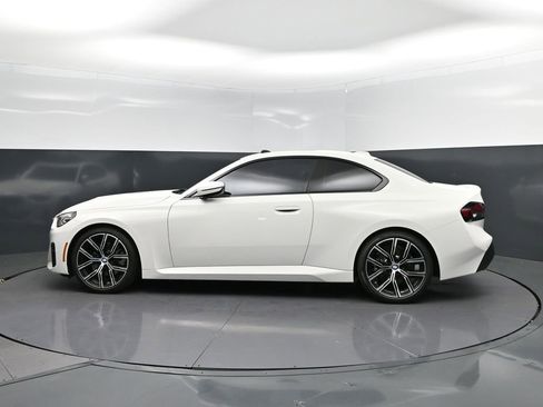 Certified 2024 BMW 230i Coupe w/ Premium Package RWD image 4
