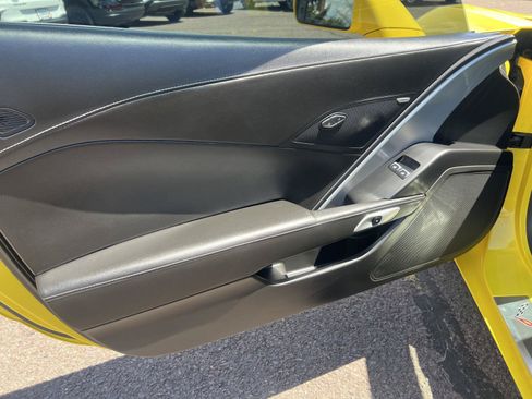 Used 2017 Chevrolet Corvette Stingray Coupe w/ 1LT RWD image 11