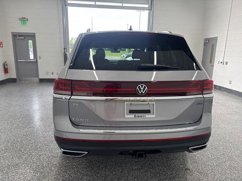 New 2026 Volkswagen Atlas SE image 3