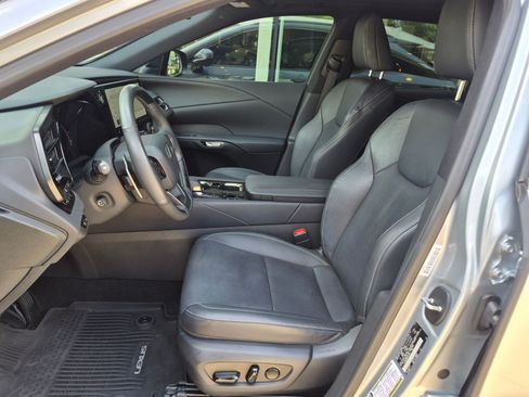 Used 2023 Lexus RX 350 Premium Plus w/ Accessory Package FWD image 5