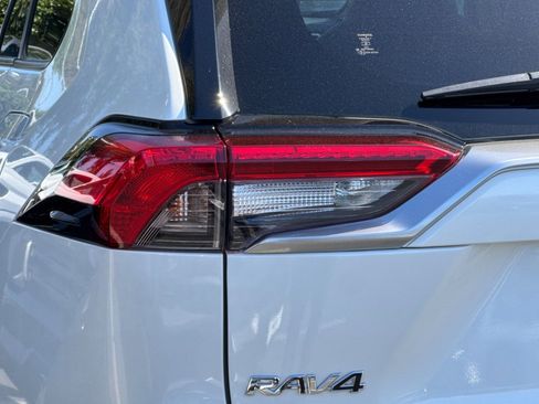 Used 2020 Toyota RAV4 Limited AWD/4WD image 45