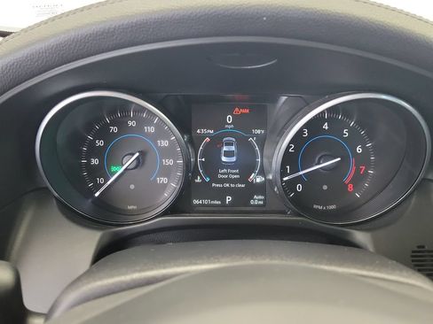 Used 2018 Jaguar XF Premium AWD/4WD image 26