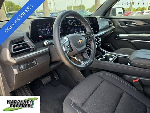 Used 2026 Chevrolet Traverse LT FWD image 16