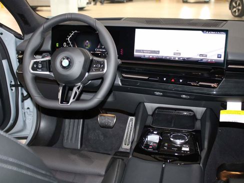 New 2026 BMW 530i w/ M Sport Package image 18