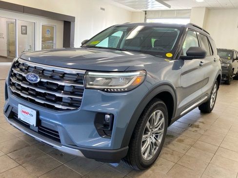 New 2025 Ford Explorer Active image 4