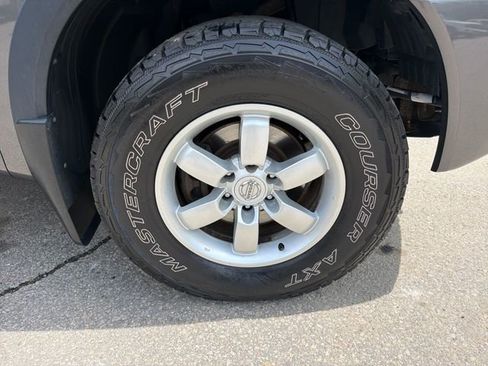 Used 2011 Nissan Titan PRO-4X AWD/4WD image 26