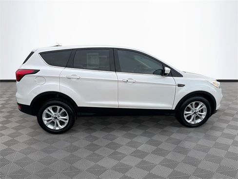 Used 2019 Ford Escape SE image 8