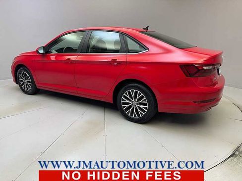 Used 2020 Volkswagen Jetta SE w/ SE Cold Weather Package FWD image 3