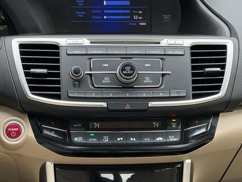 Used 2017 Honda Accord Hybrid Sedan image 20