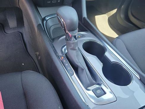 Used 2024 Chevrolet Malibu LT FWD image 15