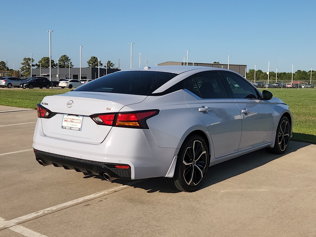 Used 2024 Nissan Altima 2.5 SR FWD image 5