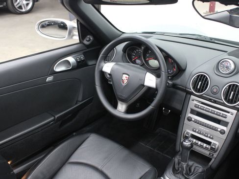 Used 2005 Porsche Boxster image 13