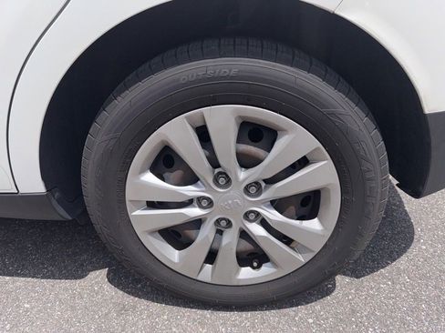 Certified 2021 Kia Soul LX FWD image 26