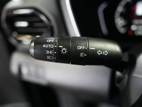 Used 2023 Honda Pilot Sport image 21
