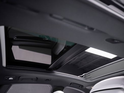 Used 2022 Porsche Macan S image 72