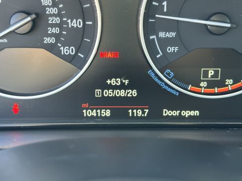 Used 2017 BMW 320i Sedan RWD image 15