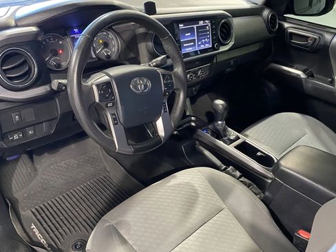 Used 2020 Toyota Tacoma SR5 image 10