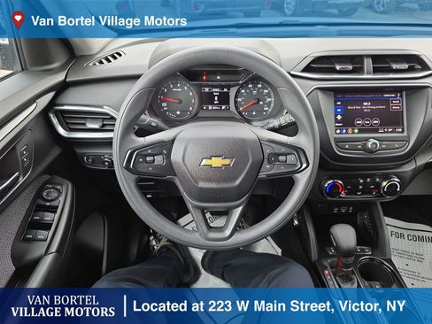 Used 2022 Chevrolet TrailBlazer LT w/ Driver Confidence Package image 13