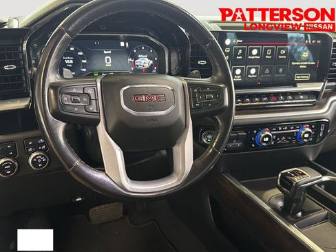 Used 2022 GMC Sierra 1500 SLT w/ SLT Convenience Package AWD/4WD image 16
