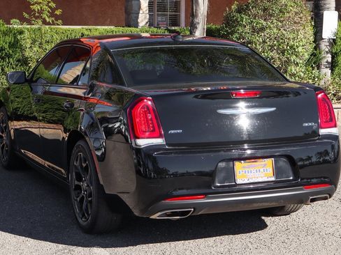 Used 2020 Chrysler 300 S image 6