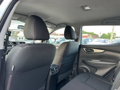 Used 2018 Nissan Rogue Sport S FWD image 22