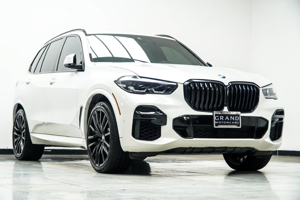 Used 2022 BMW X5 sDrive40i w/ M Sport Package RWD image 4