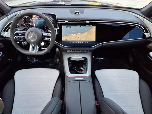 New 2026 Mercedes-Benz E 53 AMG e 4MATIC Sedan image 4