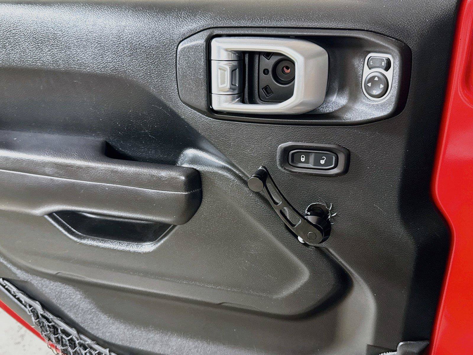 Used 2018 Jeep Wrangler Unlimited Sport AWD/4WD image 16