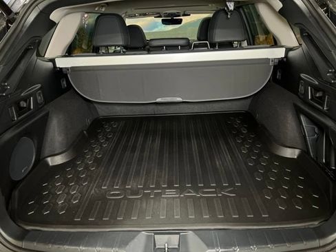 Used 2025 Subaru Outback Onyx Edition AWD/4WD image 61