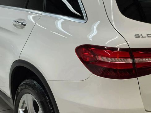Used 2018 Mercedes-Benz GLC 300 w/ Premium Package image 12