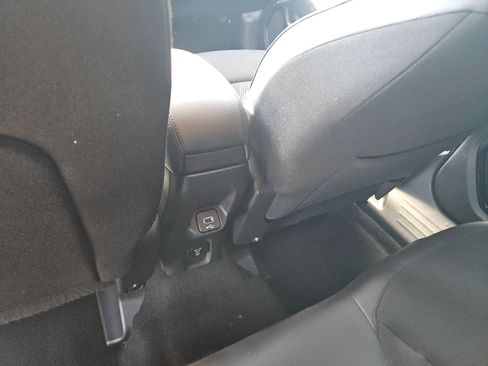 Used 2018 Jeep Renegade Altitude w/ Popular Equipment Group image 21