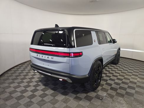 Used 2023 Rivian R1S Launch Edition image 5