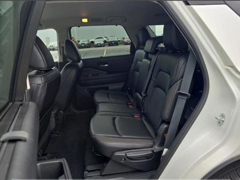Certified 2023 Nissan Pathfinder SL AWD/4WD image 6