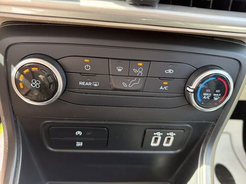 Used 2021 Ford EcoSport S AWD/4WD image 24