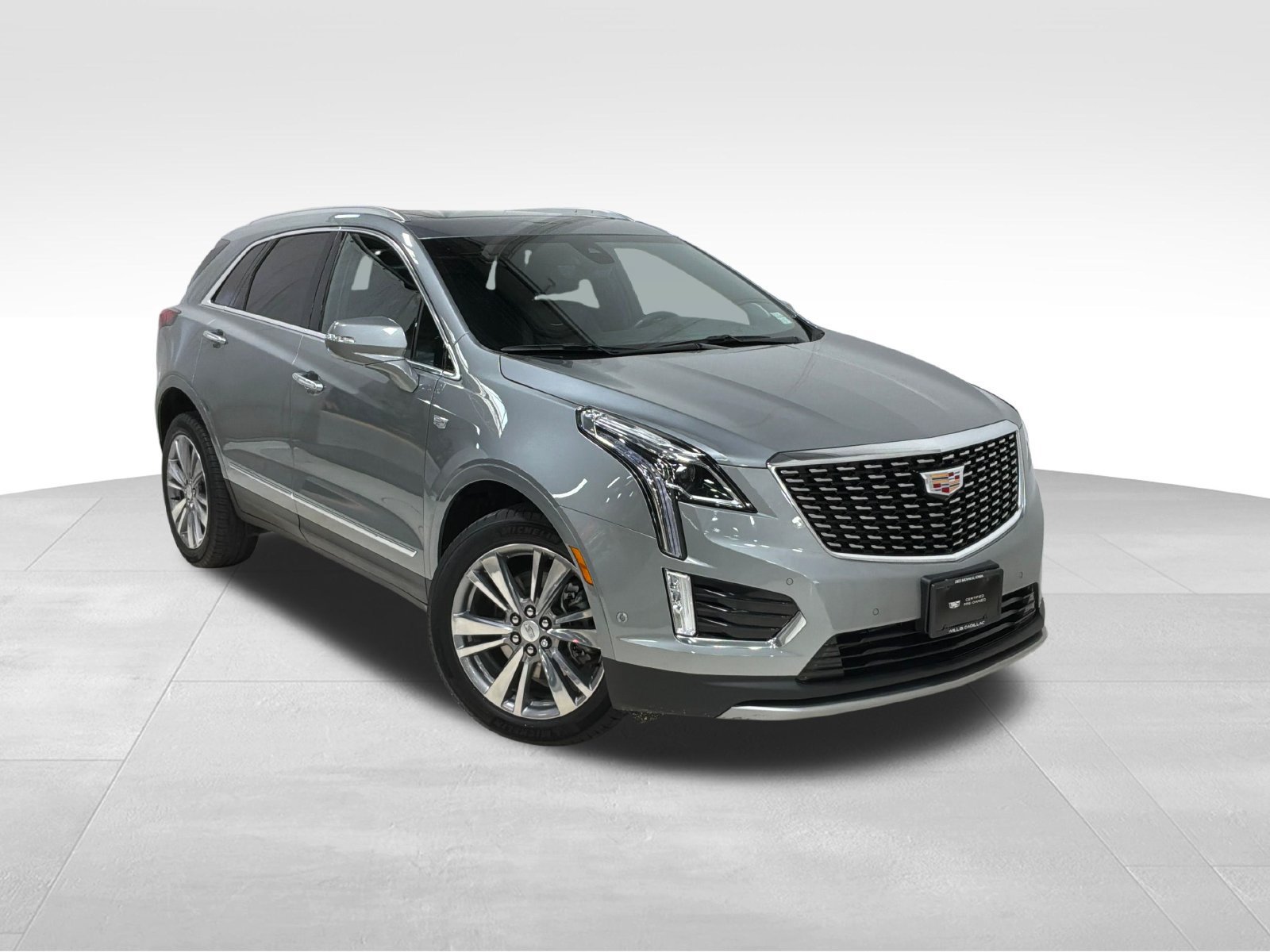 Used 2024 Cadillac XT5 Premium Luxury w/ Technology Package AWD/4WD image 1