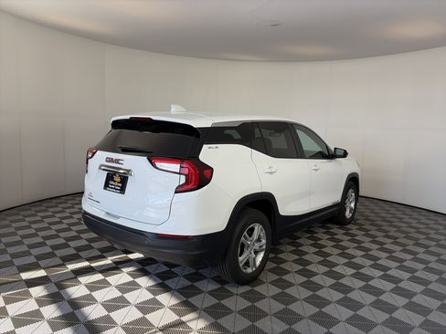 Used 2023 GMC Terrain SLE FWD image 10