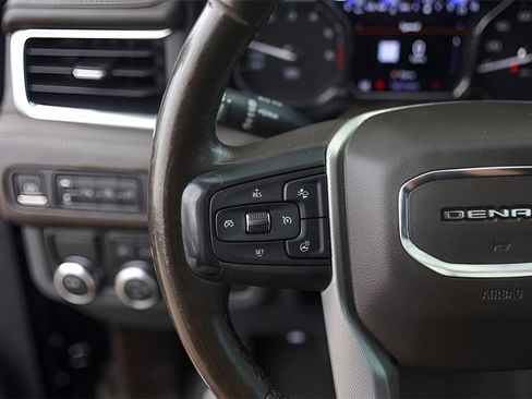 Used 2021 GMC Yukon Denali w/ Denali Premium Package image 17