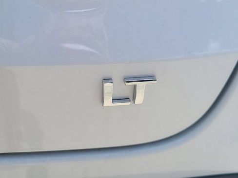 New 2026 Chevrolet Trax LT w/ LT Convenience Package FWD image 8