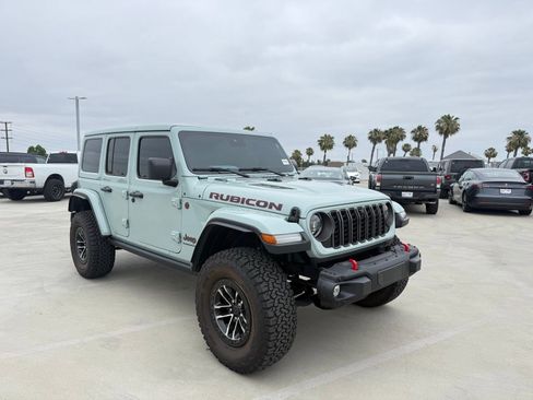 Used 2024 Jeep Wrangler Unlimited Rubicon AWD/4WD image 4