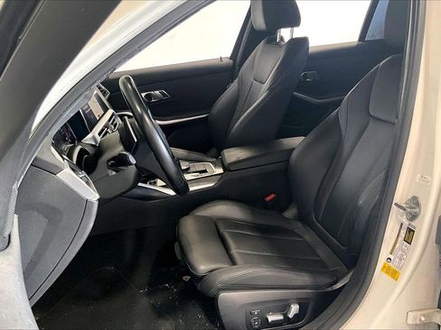 Used 2020 BMW 330i Sedan w/ Convenience Package RWD image 15