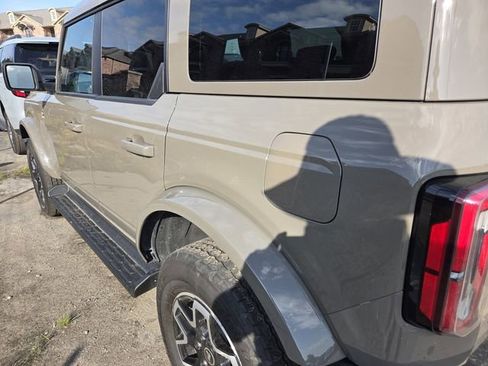 Certified 2025 Ford Bronco Outer Banks AWD/4WD image 7
