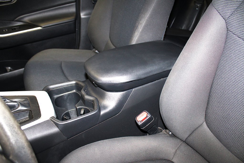 Used 2020 Toyota RAV4 LE w/ All Weather Liner Package AWD/4WD image 21