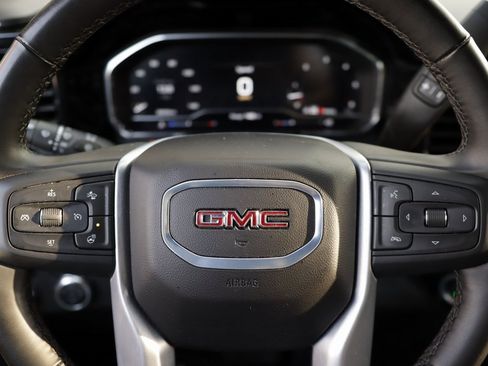 Used 2025 GMC Sierra 1500 SLT image 11