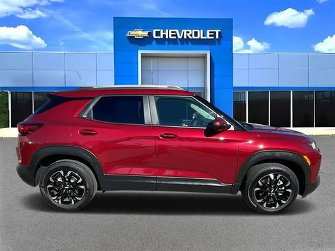 Certified 2023 Chevrolet TrailBlazer LT w/ Convenience Package image 2