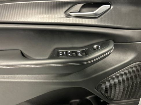 Used 2023 Jeep Grand Cherokee Laredo w/ Luxury Tech Group I image 14