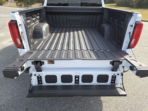 New 2026 GMC Sierra 1500 Denali w/ Denali Reserve Package image 23