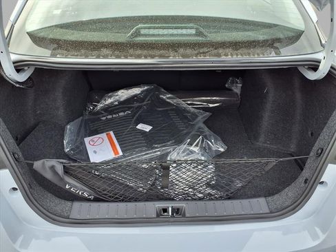 New 2025 Nissan Versa SV w/ Trunk Package FWD image 22