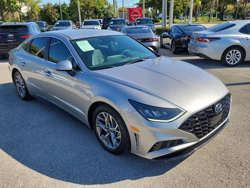 Used 2020 Hyundai Sonata SEL image 1