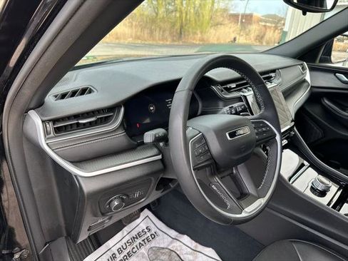 Certified 2023 Jeep Grand Cherokee L Laredo AWD/4WD image 20